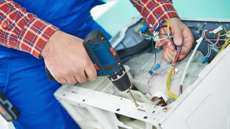 Ahmetli Daikin Daikin çamaşır makinesi kart tamiri – Su almama arızası orijinal parça ile giderildi. - Teknik servis örneği